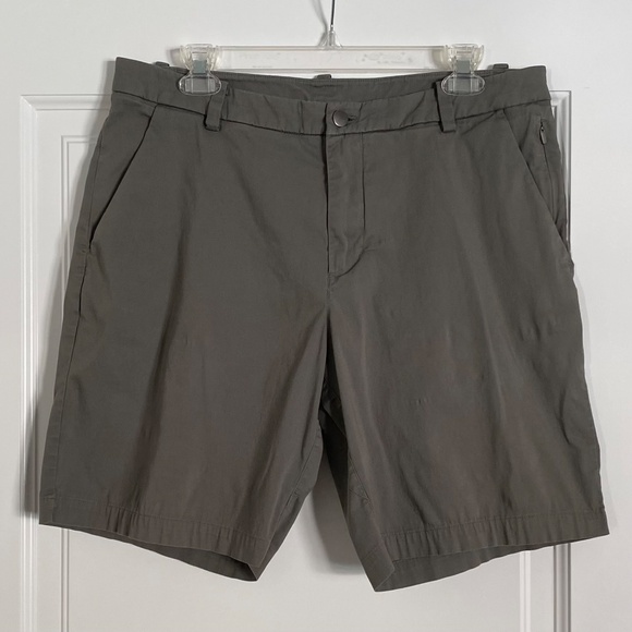 Lululemon Commission Classic Fit 9" Shorts - 33 - Picture 6 of 9